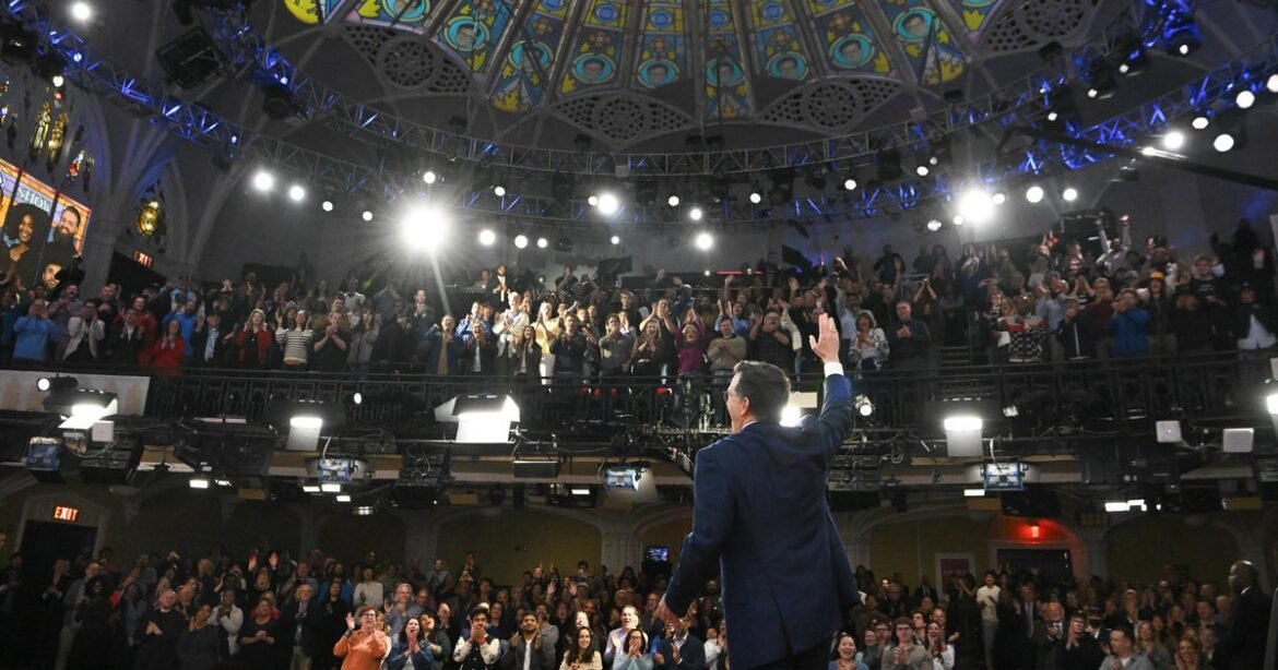 Stephen Colbert takes stage of "The Late Show" one last time: "We were lucky enough to be here for the last 11 years"