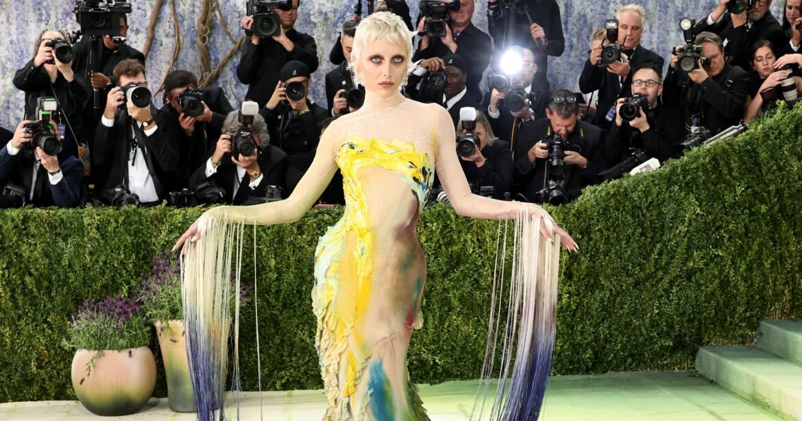 The Best Celebrity Red Carpet Looks