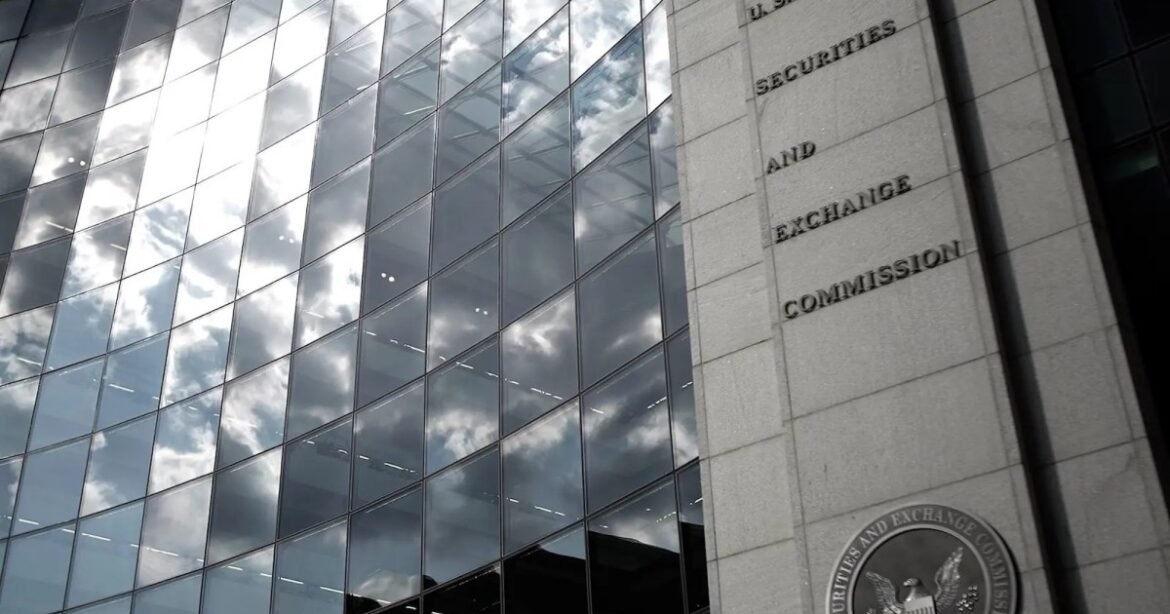 Trump’s SEC Slammed the Door on Small Investors. They Built a New One. – Mother Jones
