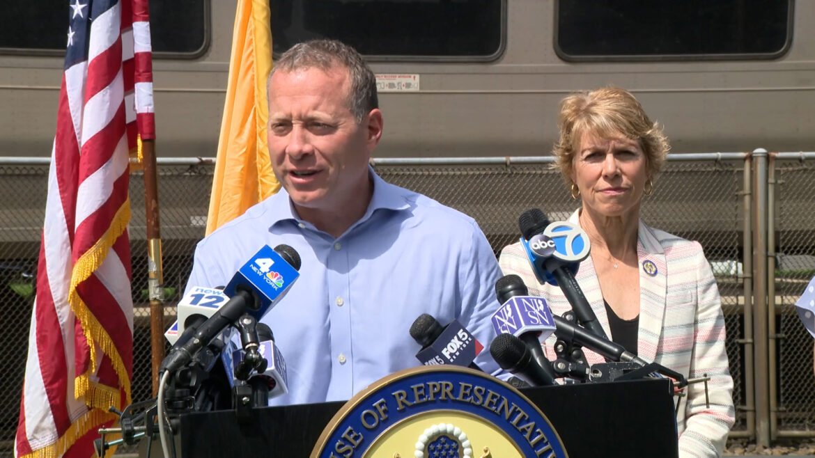Voters need Iran answers, says Gottheimer, as his resolution sinks| NJ Spotlight News
