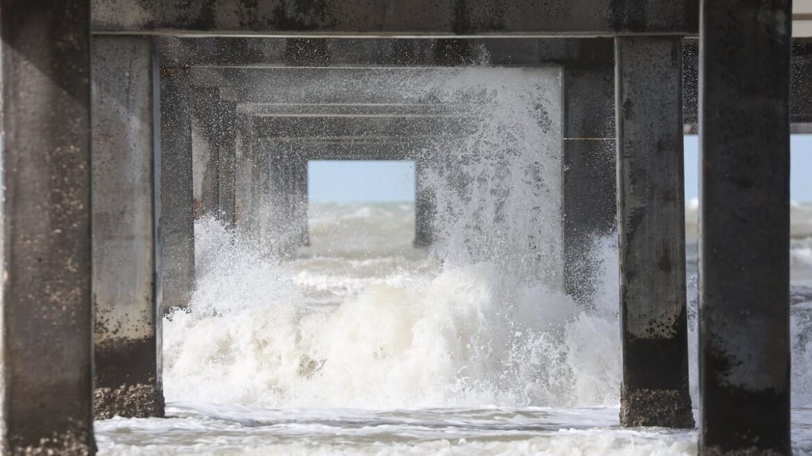 What is a ‘super El Niño’? And what does it mean for hurricanes in Florida?