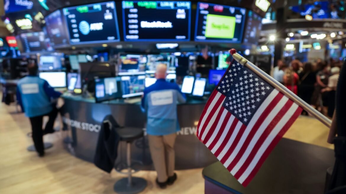 Why the Vanguard Total Stock Market ETF is ideal for hands-off investors