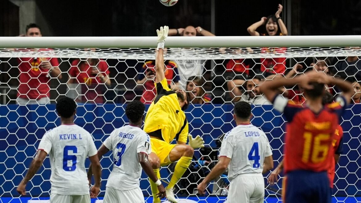 40-year-old Cape Verde goalkeeper keeps favorite Spain to 0 goals at World Cup : NPR