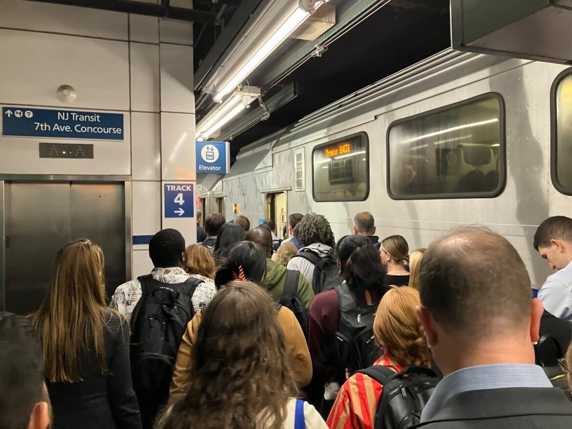 Amtrak wire issues once again disrupt rail service out of New York Penn Station