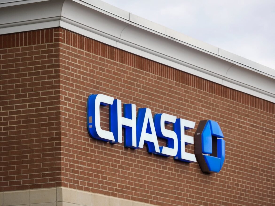 Armed robber in ski mask, suit and tie stole $12K from N.J. bank in broad daylight, cops say