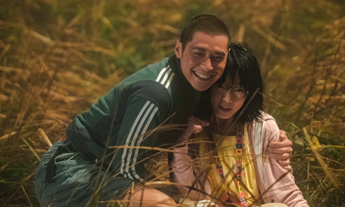 Carlos Chan and Fish Liew in "Someone Like Me"