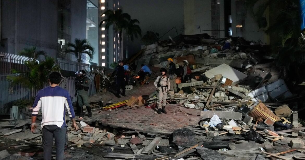 Back-to-back Venezuela earthquakes kill at least 32, injure hundreds, acting president says