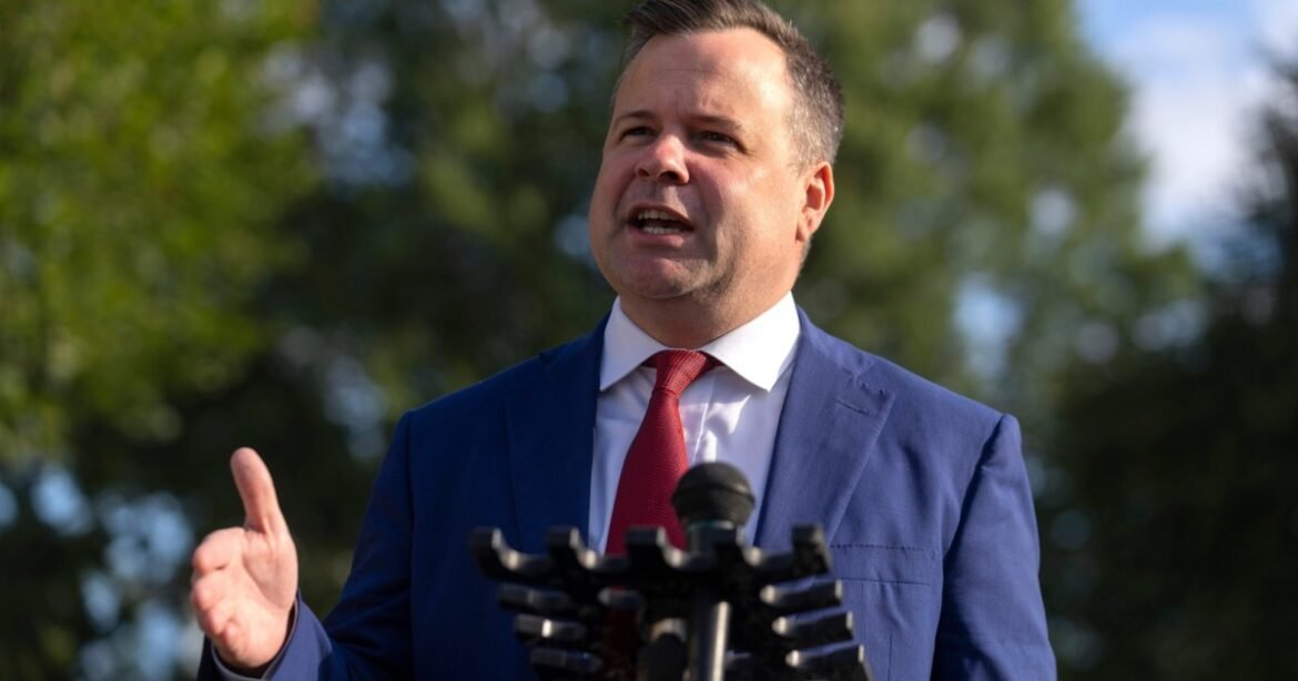 Bill Pulte Lacks Intelligence Qualifications. He’s Perfect for the Job Trump Just Gave Him. – Mother Jones