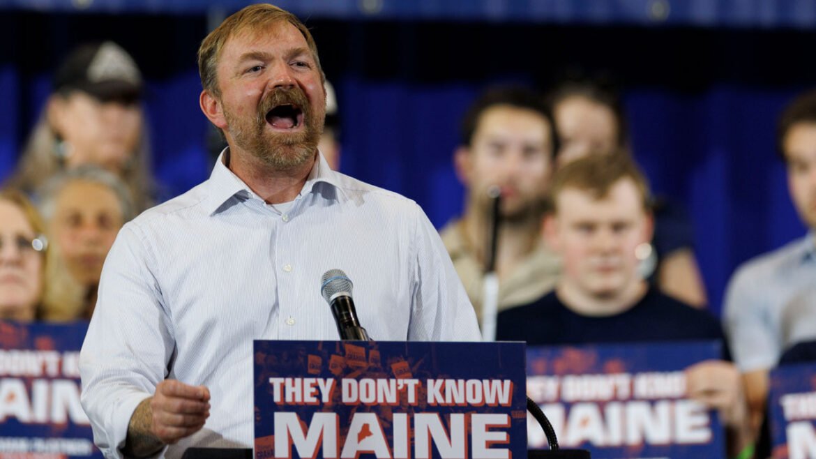 Democrats' Midterm Strategy? Pretend to Be Working Class Again