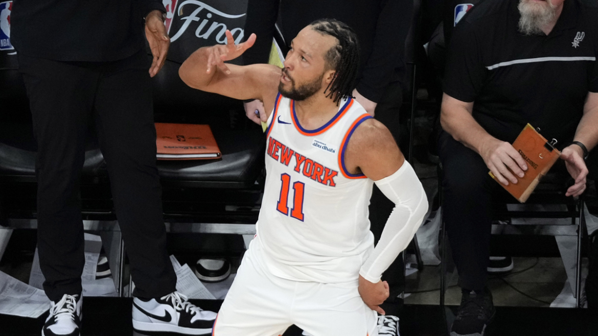 Knicks quiet 'weak East' talk with emphatic Game 1 NBA Finals win over Spurs