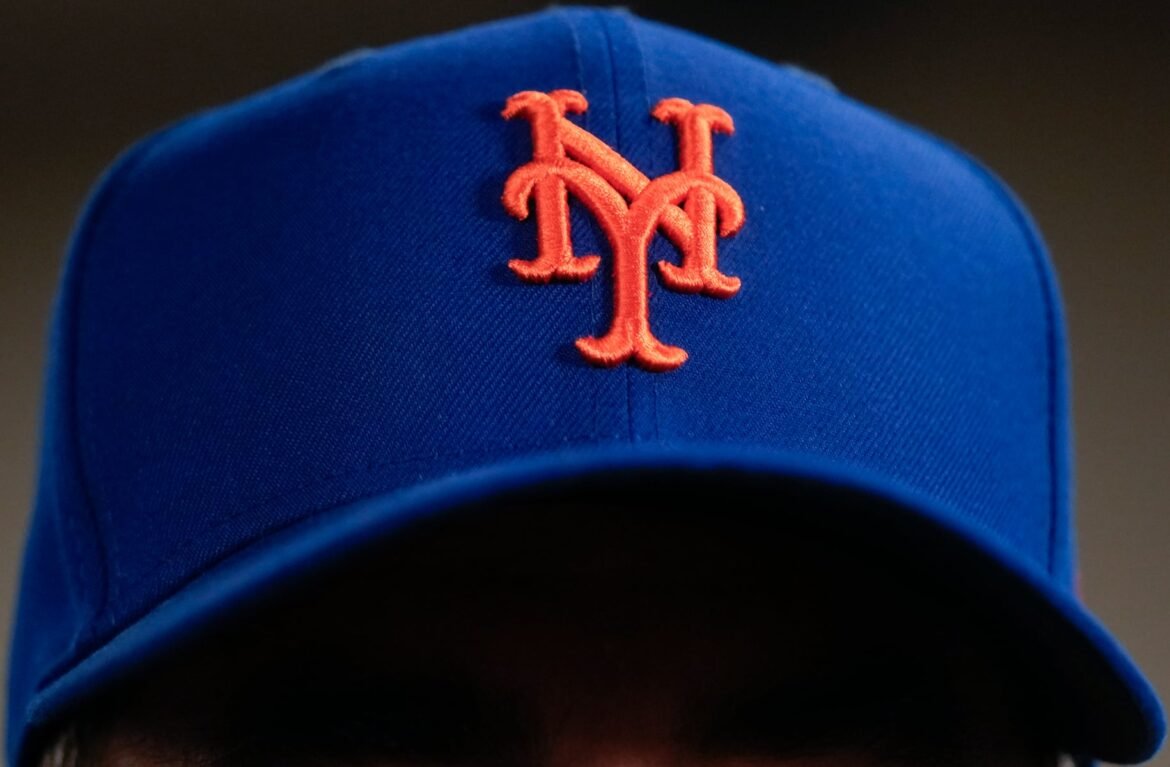 Mets trade pitcher to Cubs in what could be first of many moves ahead of deadline