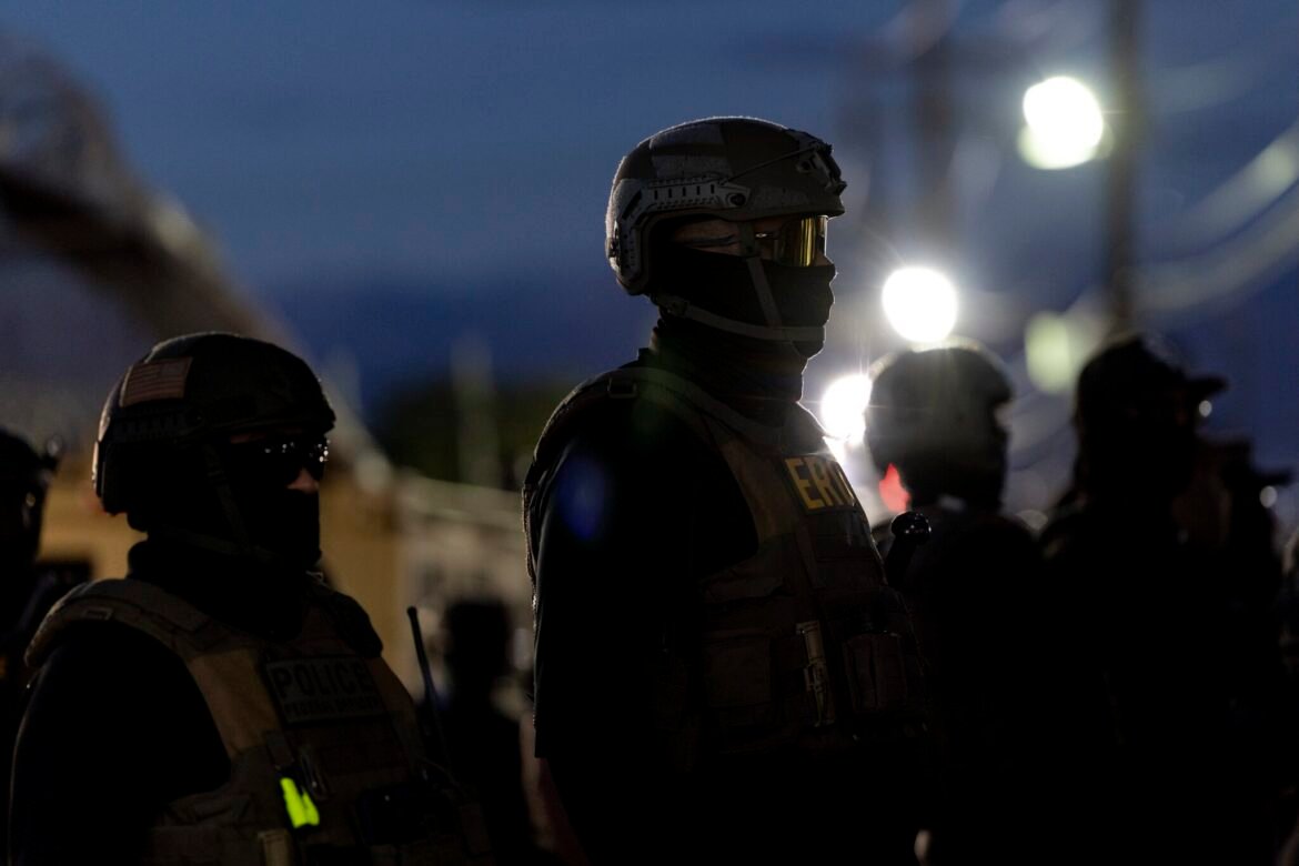 NJ cop accused of stealing reporter's camera during Delaney Hall protest • New Jersey Monitor