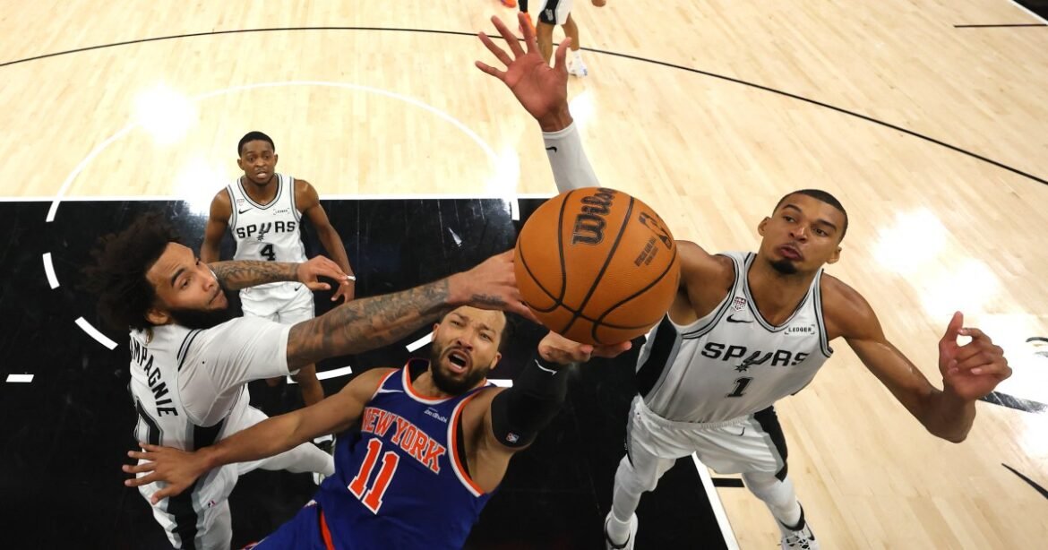 New York Knicks hold off San Antonio Spurs 105-104 for 2-0 NBA Finals lead | Basketball News