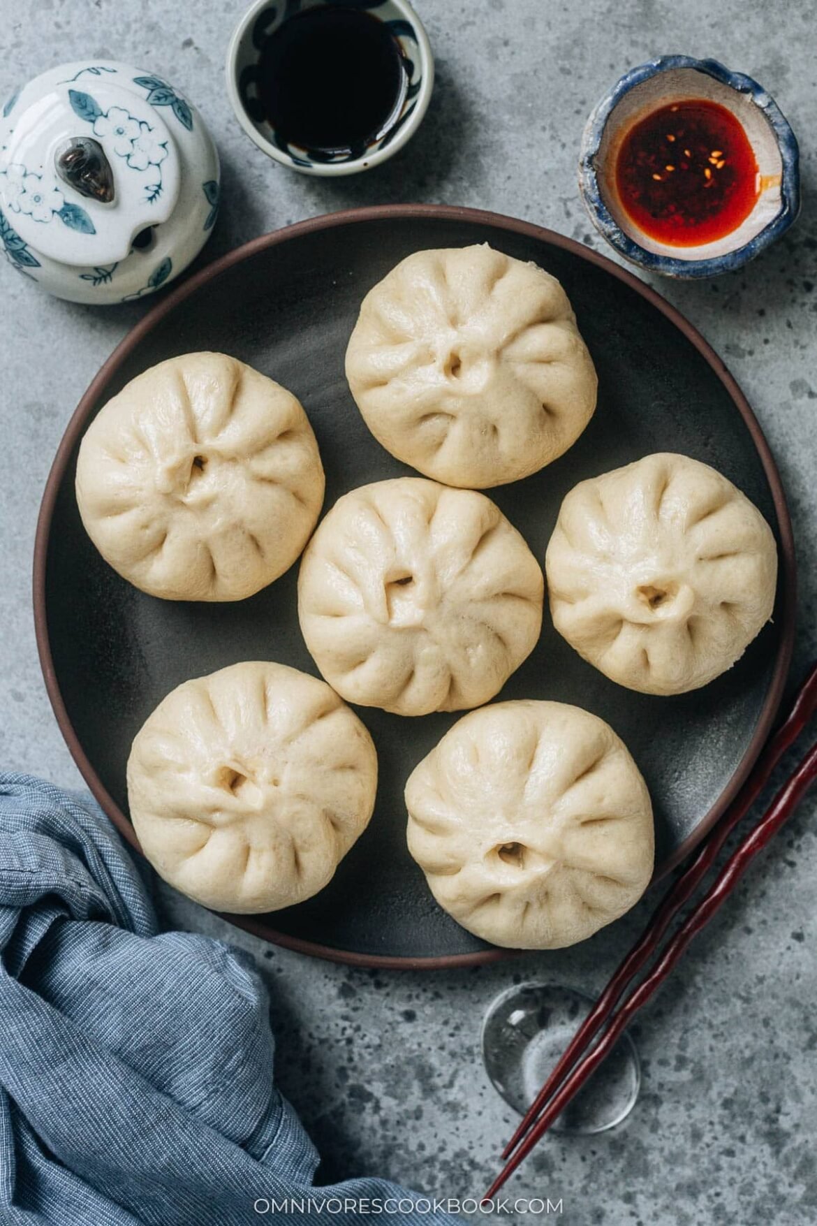Steamed Chicken Buns (鸡肉滑鸡包) - Omnivore's Cookbook