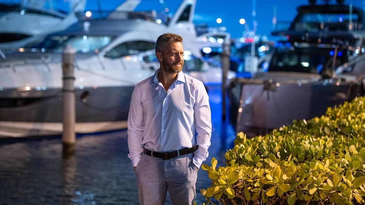 Ultra-rich Americans are moving cash out of the market and hoarding historic levels. Here’s where they’re putting it