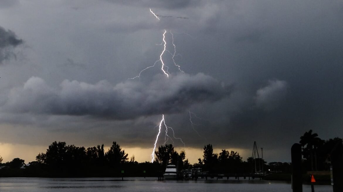 2 injured in separate suspected Pasco lightning strikes