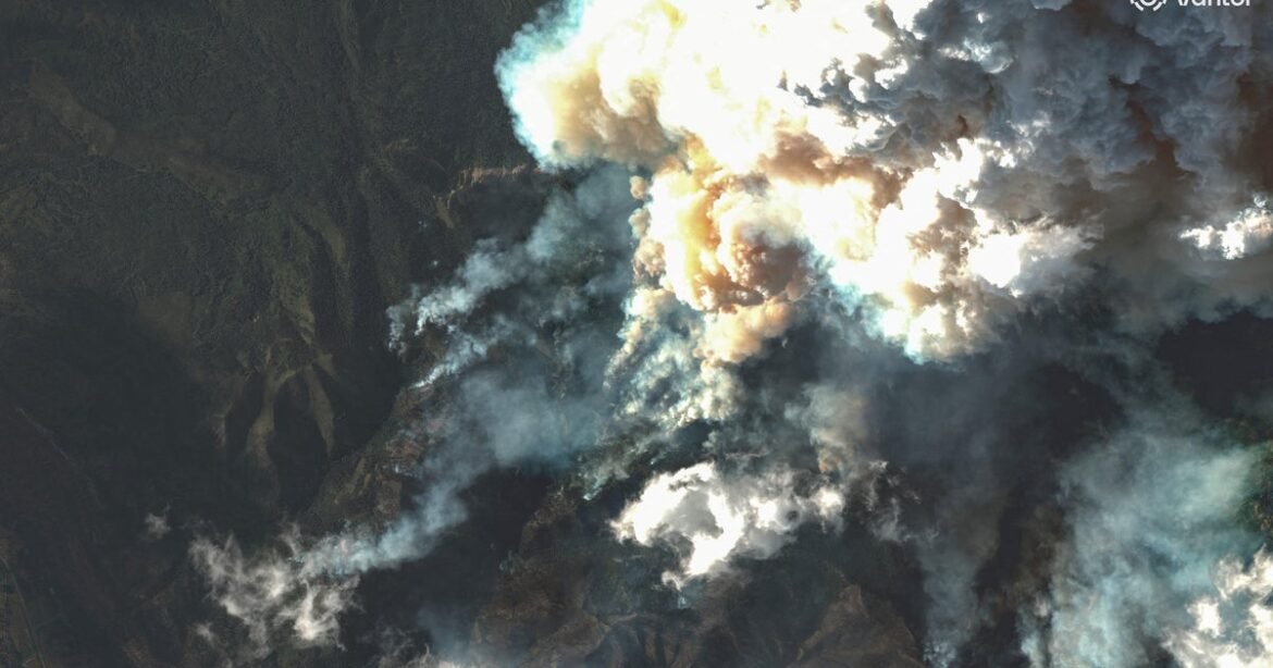 Aircraft goes down in Colorado reservoir while fighting Gold Mountain Fire; 1 body recovered