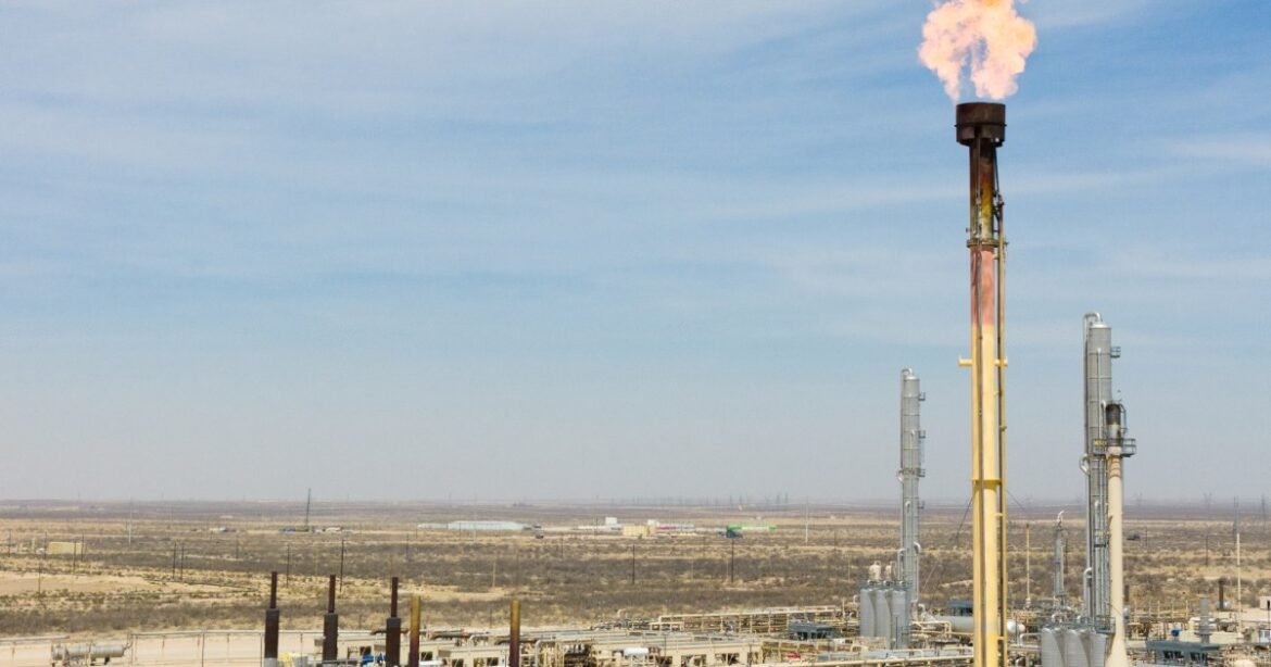How Fossil Fuel Companies Made Us Believe Gas Was Clean – Mother Jones