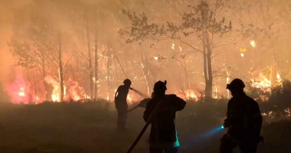 Hundreds of thousands race to escape wildfires in France and Spain