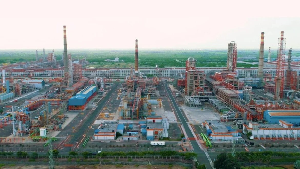 India’s Russian Oil Boom Outlives the Hormuz Shock