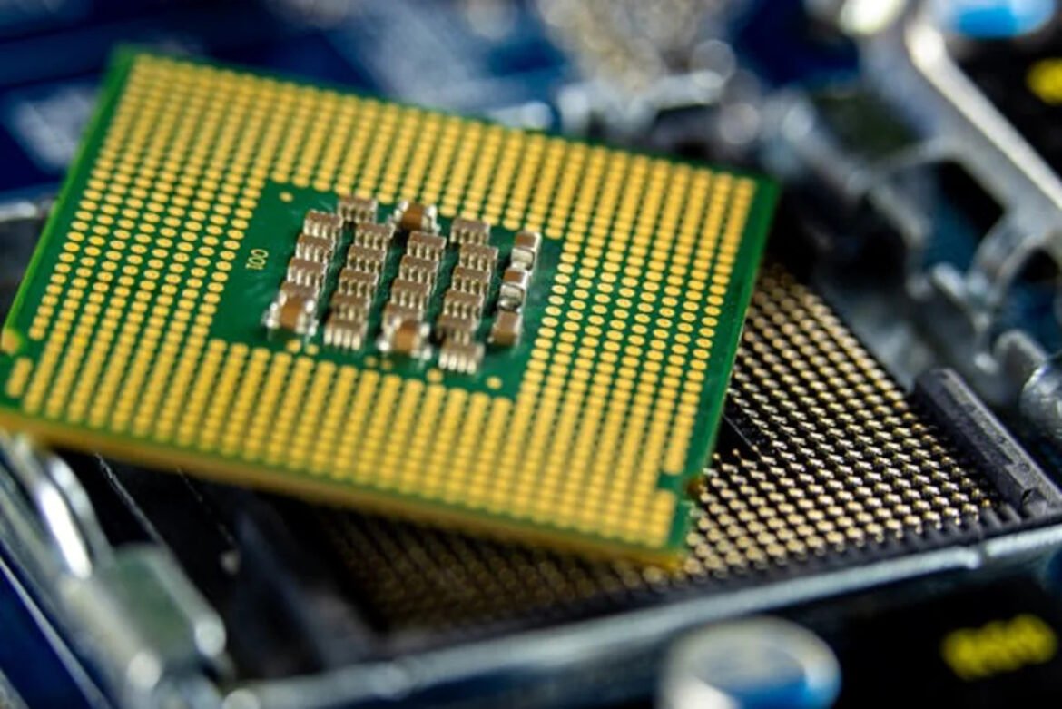 Is Qnity Electronics, Inc. (Q) A Good Stock To Buy Now?