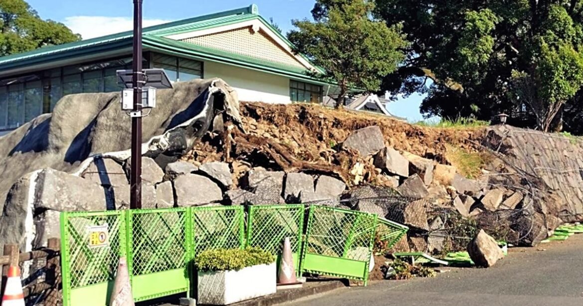 Major earthquake rocks Japan, prompting tsunami warnings