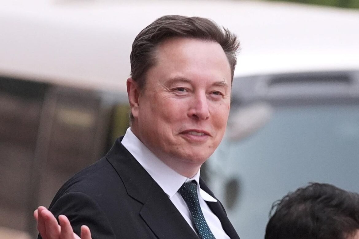 Musk’s Fortune Falls Under $800 Billion After Aborted Starship Launch