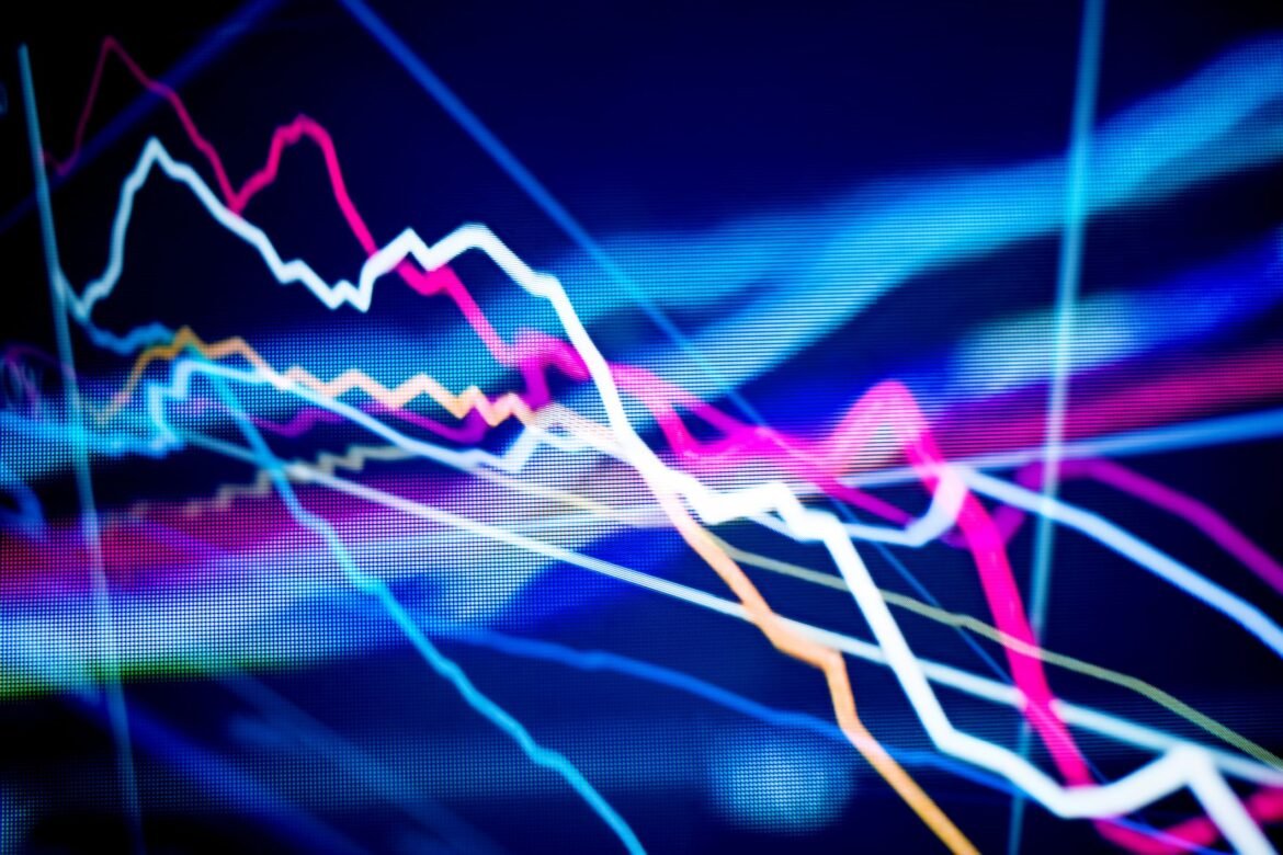 Nasdaq Sinks as Sandisk Sells Off: Stock Market Today