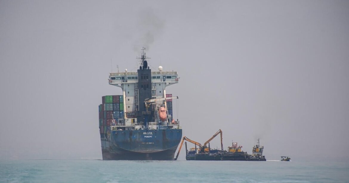Oil prices seesaw after renewed tensions between U.S. and Iran