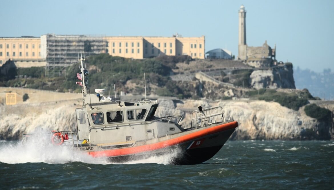 One dead and two missing after pontoon boat sinks near Alcatraz Island