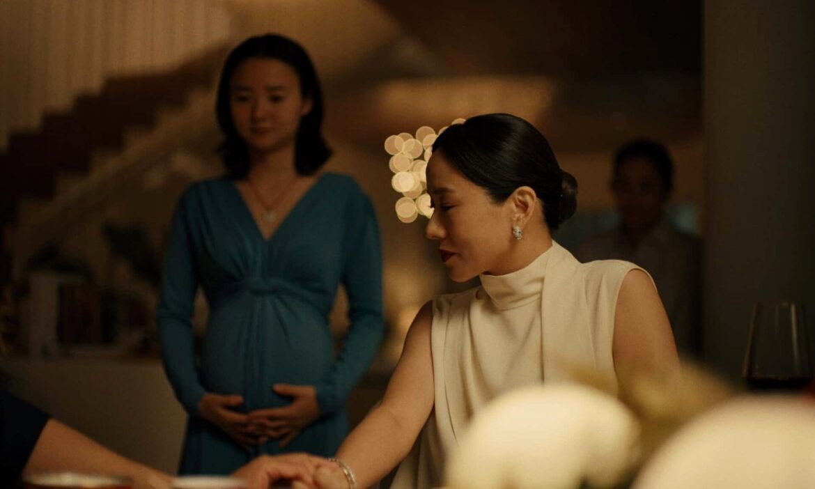 Karena Lam as Sarah, Yiyi Liu as Xia Jia in Our Child