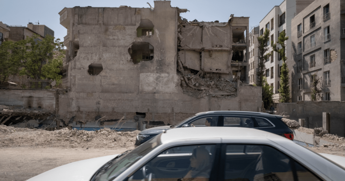 The US Pause in Iran War Escalation Probably Won’t Last – Mother Jones