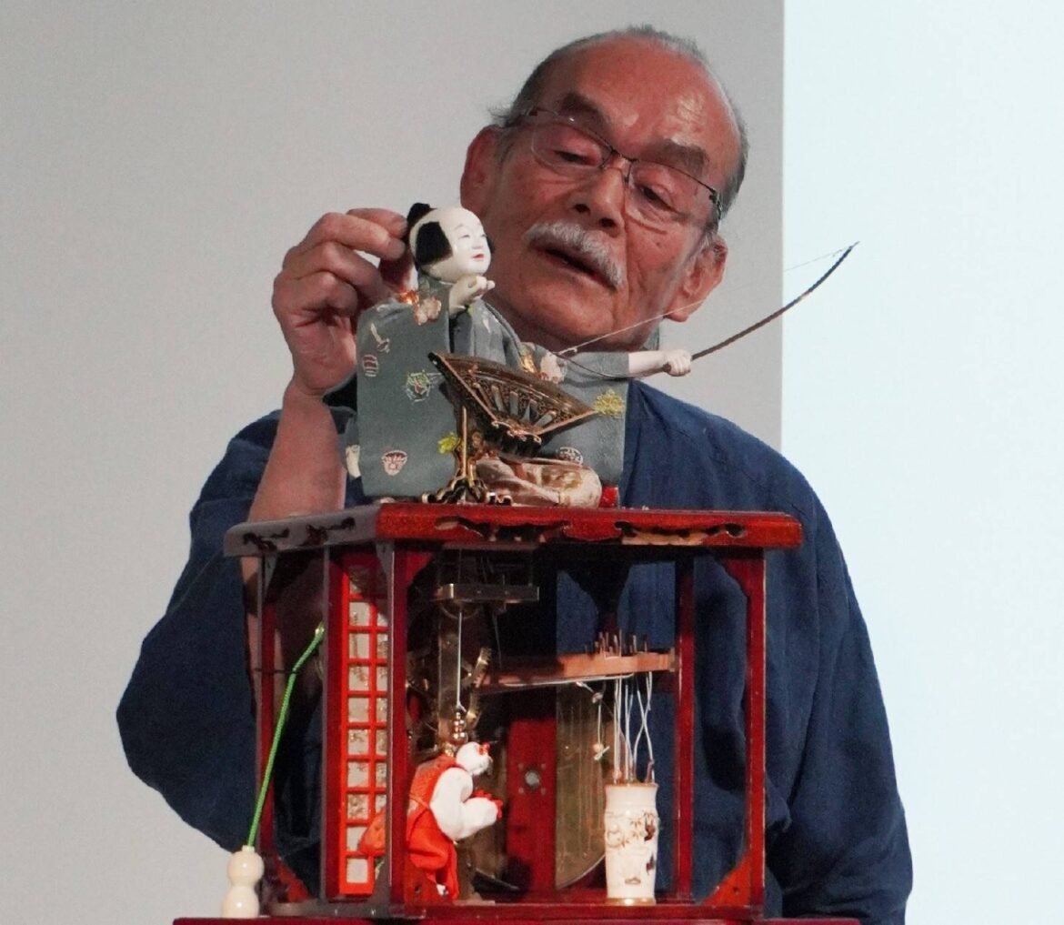 Traditional Japanese mechanical dolls showcased in London