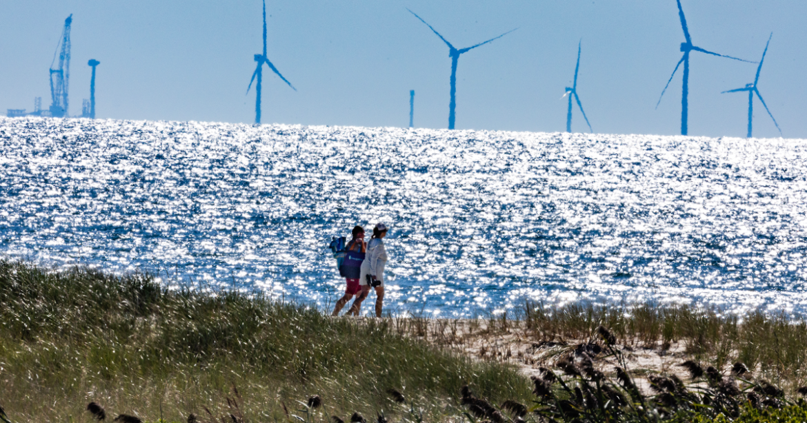 Trump’s “Personal Vendetta” Against Wind Is Messing With American Livelihoods – Mother Jones