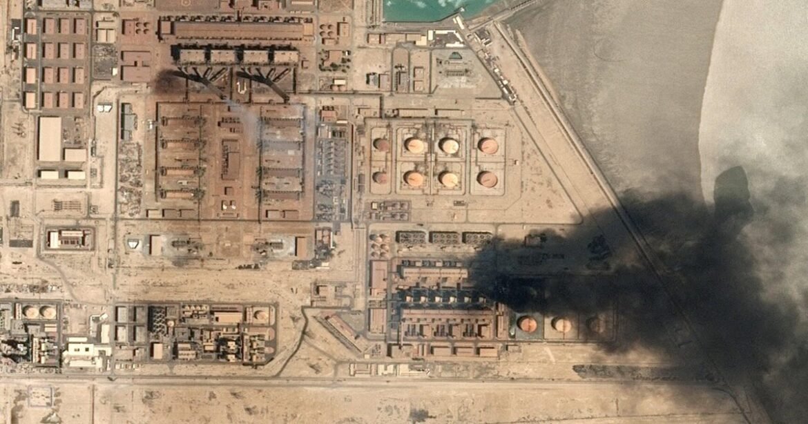 U.S. carries out 12th straight night of strikes as threats to oil trade deepen