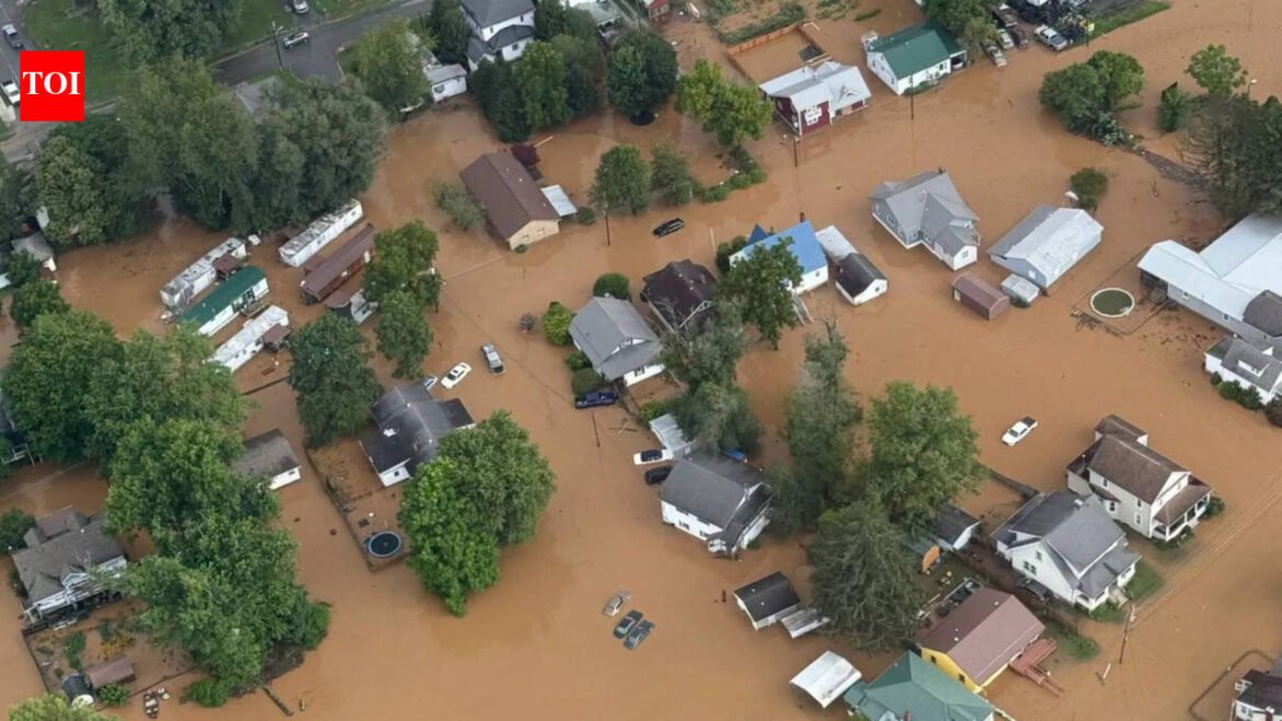West Virginia flash floods: 2 missing, 500 National Guard troops deployed as torrential rain batters state