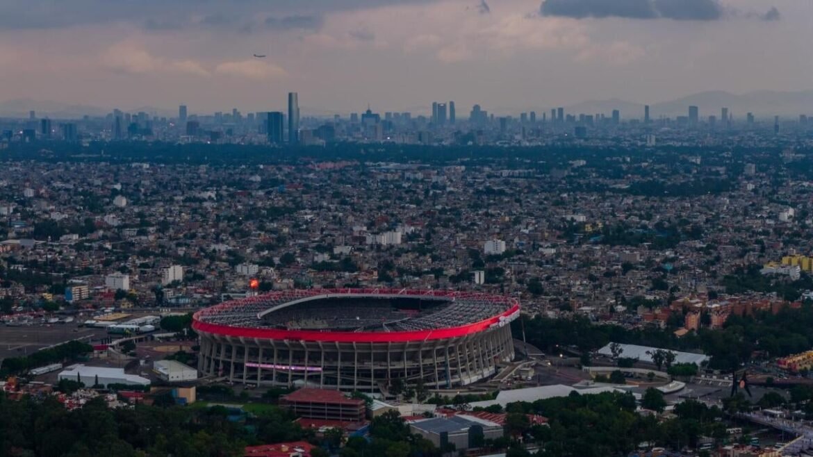 What makes Estadio Azteca a fortress for Mexico and a house of horrors for others?