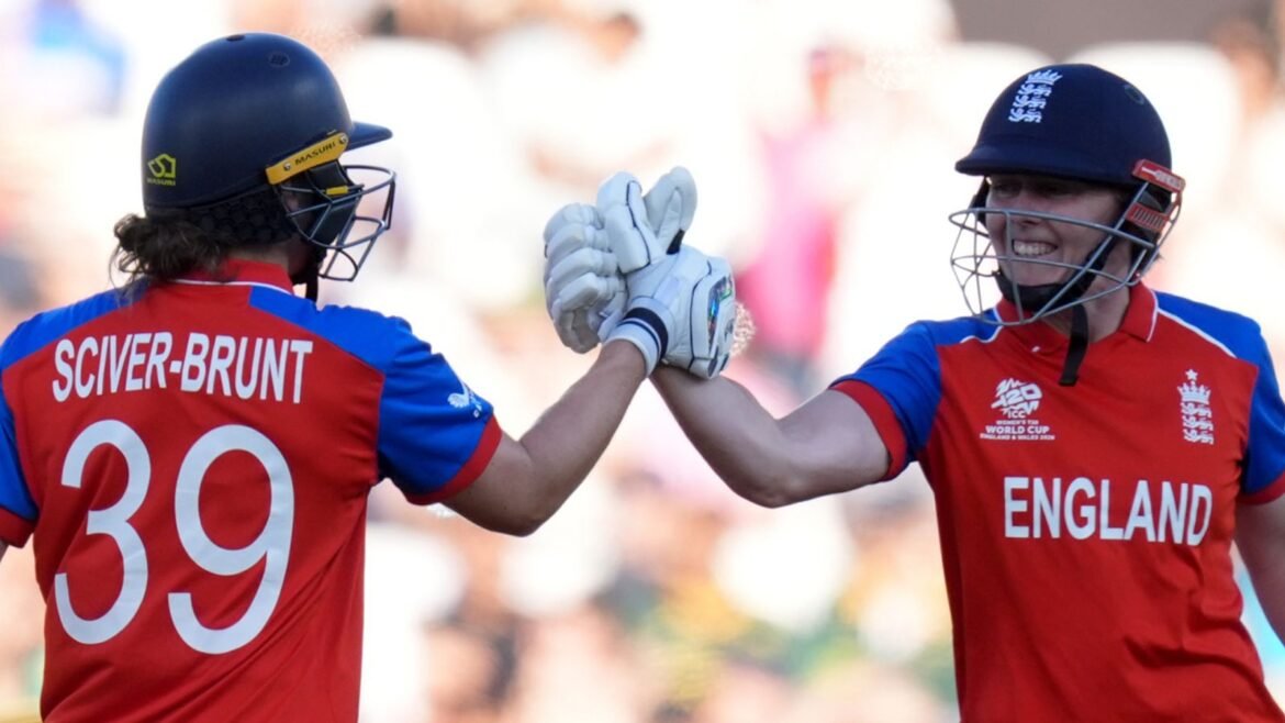 Nat Sciver-Brunt, Heather Knight 