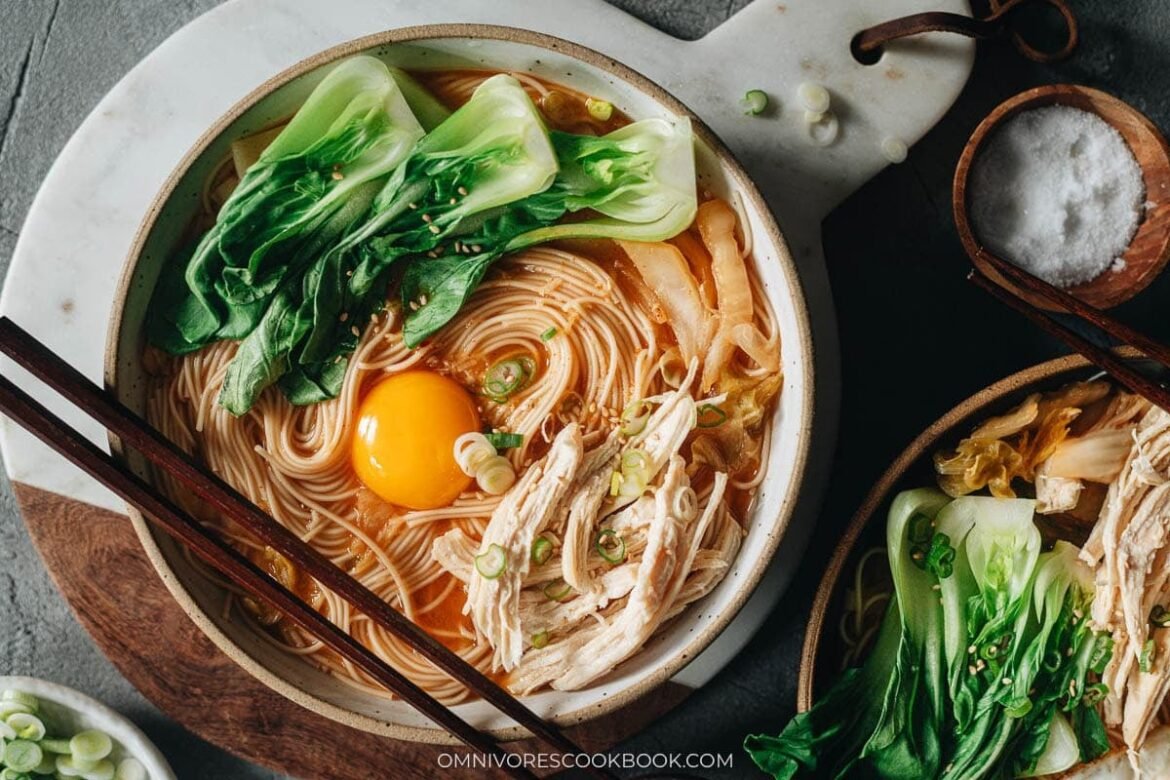 15-Minute Korean Noodle Soup - Omnivore's Cookbook