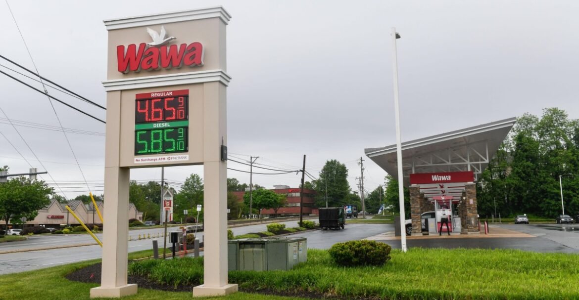 2026 midterms: Donald Trump and the GOP have a gas prices problem