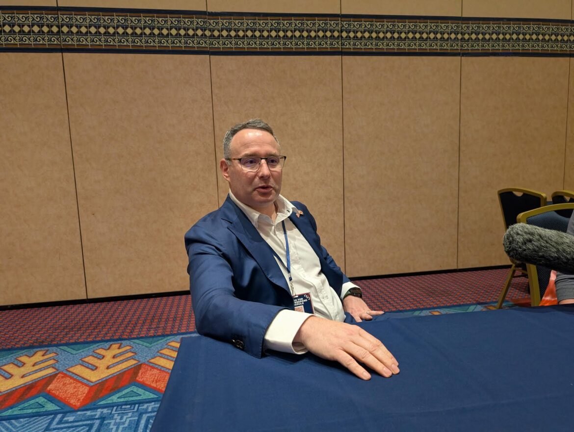 Alex Vindman shares more of his campaign war chest to help Democrats in November • Florida Phoenix