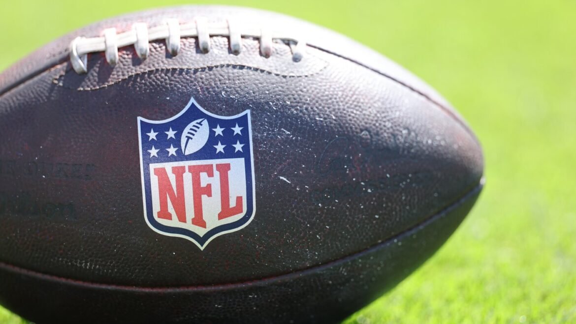 At least 25% of former NFL players who died during 5-year period had CTE : NPR