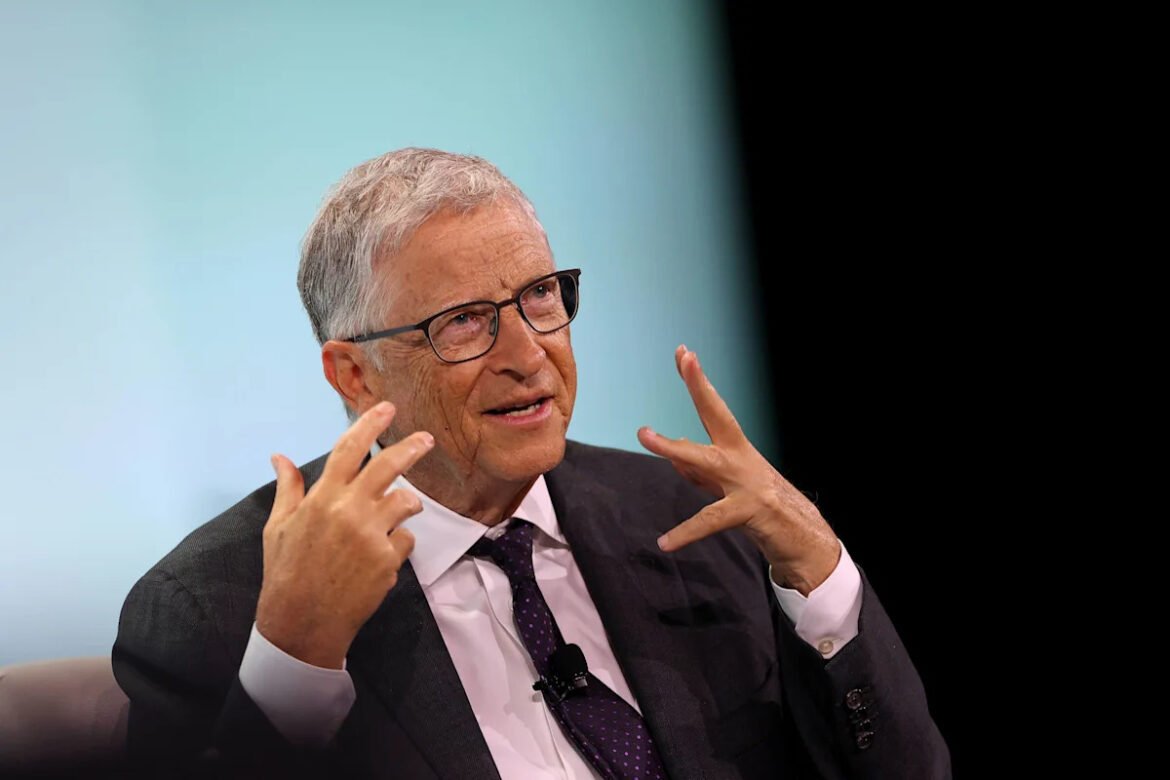 Bill Gates pulls $818M from Berkshire to buy this giant