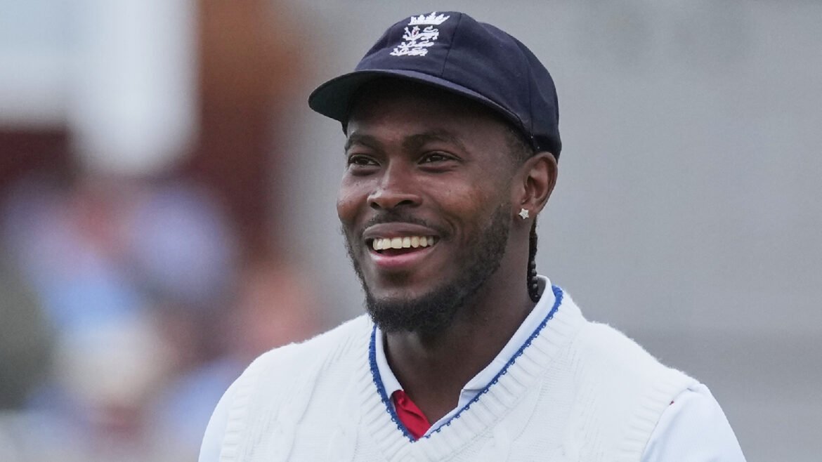 England's Jofra Archer gestures in the field on day two of the second cricket test match between England and Pakistan in London, Friday, Aug. 28, 2026. (AP Photo/Dave Shopland)