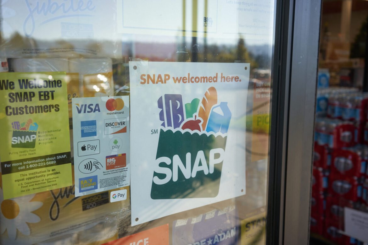 The entrance to a Big Lots store in Portland, Oregon. (Stock photo by hapabapa/Getty Images)