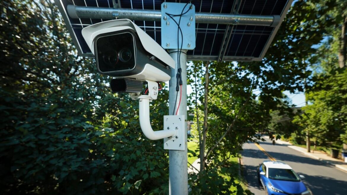 Privacy advocates call on Maryland to investigate data brokers : NPR