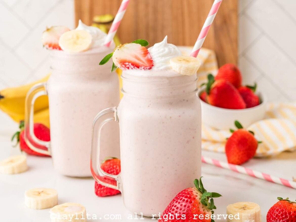 Strawberry Banana Milkshake – Laylita's Recipes
