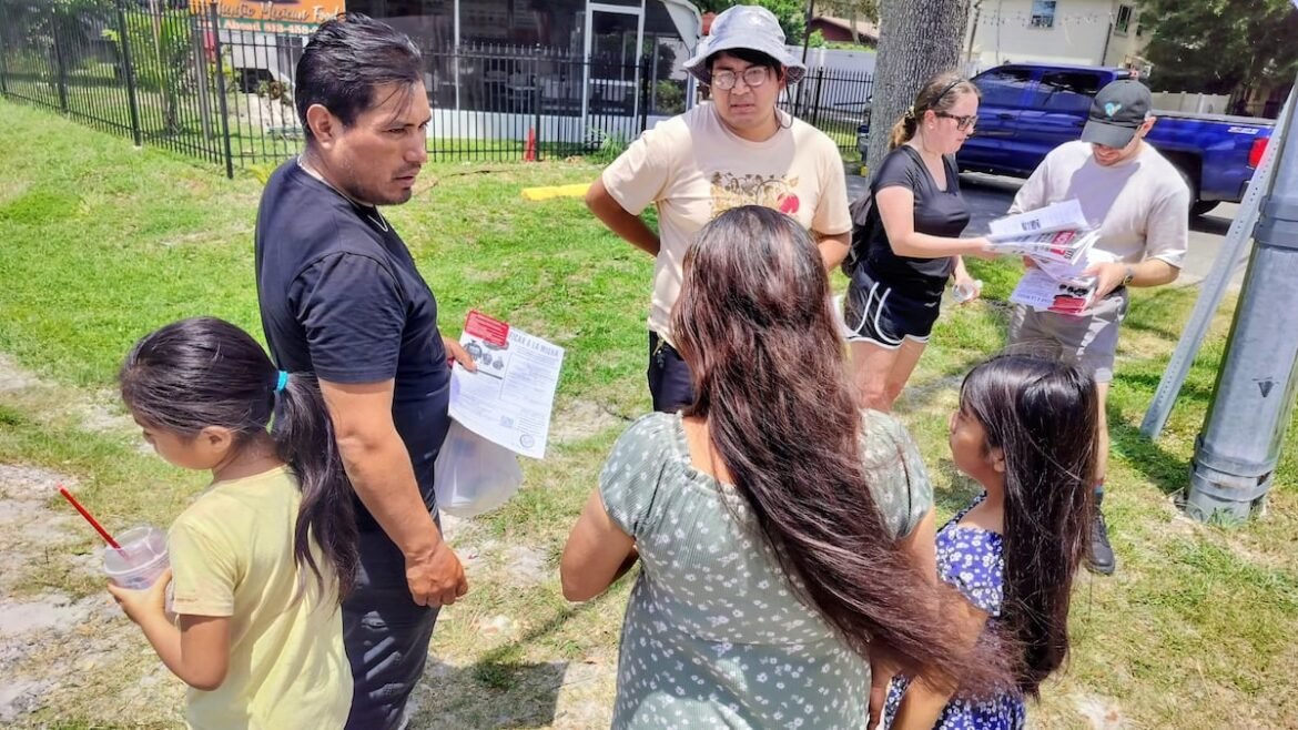 Tampa immigration group takes rights education direct to neighborhoods