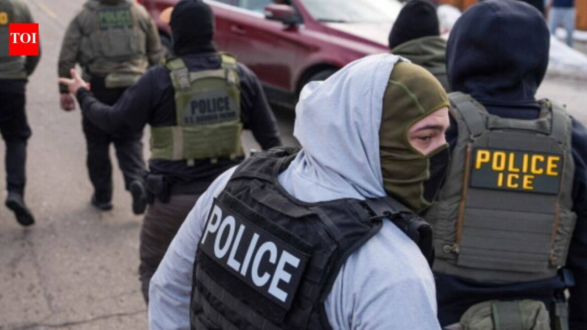 US judge blocks New York's ban on ICE officers wearing face masks