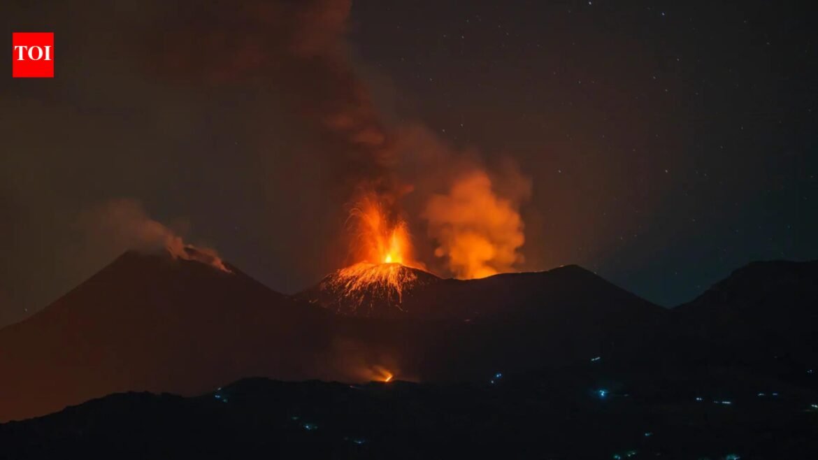 US tourist killed by lightning strike while hiking on Italy’s Mount Etna | World News